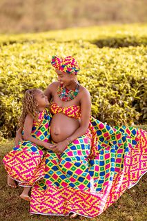 Lesso baby bump pregnancy maternity portraits lifestyle photoshoot outdoors Kiambu road tea plantations farm in Kenya East Africa