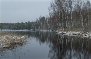 Хмурый апрельский рассвет со свежим снежком