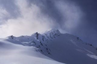 Вершина непокоренная.