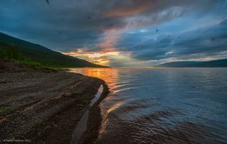 01 Первые июльские комары на озере Дюпкун