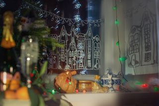 Новый год Шампанское бокал мандарины гирлянды