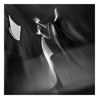 Во флюксизм камера перестаёт быть «глазом» для видения и становится резонатором всего человеческого существа.