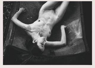 Destruction
muse _ Joanka Rosa