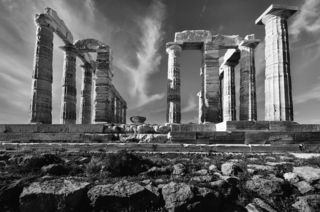 Temple of Poseidon2 b&w