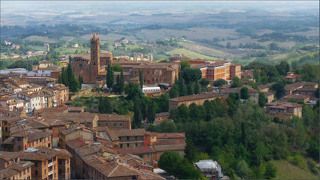 Сиена - небольшой и один из красивейших городов Тосканы.