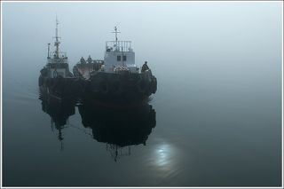 утро, Охотское море. пассажирский плашкоут