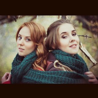 Когда на улице холодает, люди становятся теплее друг к другу