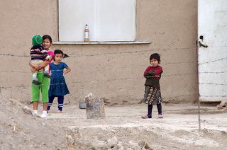 Детство за колючей проволокой...