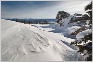 02 Дали стали уже как-то подозрительно синими…