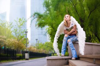 А мы сидим на крыше