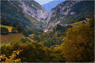 Граница между Францией и Испанией. Дорога через Пиренеи. Потрясающие по красоте места.