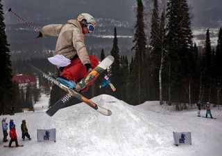 8 марта, льет дождь..