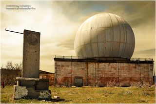 38 площадка. «Аргунь» и «Руза». Внутри куполов пусто, антенны демонтированы.