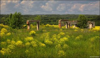 Дзержинский Stonehenge!  (Дзержинский - это название поселка, в 30-40-е годы там располагался один из искитимских лагерей...)
