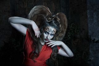 Модель: Марина Зуева http://vk.com/mariska_eva
Локация: Studio Dali
Платье: Hot Piter Style
Визажист: Светлана Полохина: http://m.vk.com/s.polohina
Стилист по прическе: Александр Шевчук: 
http://m.vk.com/alexstylist