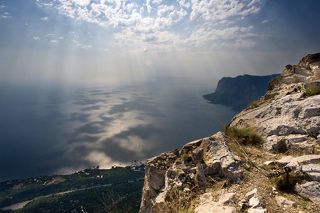 03 Однако красивый свет на вершине можно застать не только вечером …