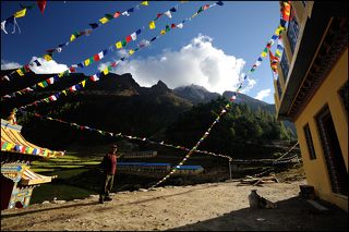 по дороге в монастырь, Ло