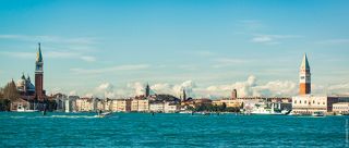 Уходящая под воду жемчужина городов. Каждый год, она погружается под воду на 5мм. Сколько еще человечество сможет наслаждаться этой невестой Европы, никому не известно...