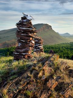 Ритуальная пирамидка из плиточника. Вид с 5-го сундука.