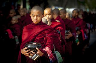 Амарапура. Монастырь Maha Gandhayon Kyaung.