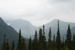 Идем в Золотую долину. Остановились на привал у ручья Высокогорный.