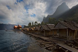 Стоящие на воде