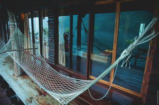 Отель на воде. Река Кхвэяй (Khwae Yai, Kwai), Тайланд, 11.11.2013 г.