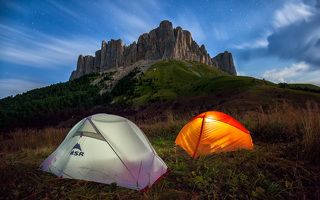 Canon 5D Mark II + Canon EF 16-35mm f/4L IS USM .  ISO 1000, f4, EV 1795 sec, FL 17mm.