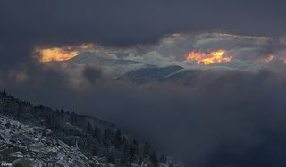 И разверглись облака, показывая ворота рая...