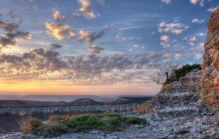 Пещерный город Тепе-Кермен. Закат.