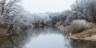 Canon EOS M + Canon EF 50 mm f/1.4 USM.
3 горизонтальных кадра.