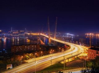 Мост через залив Золотой Рог