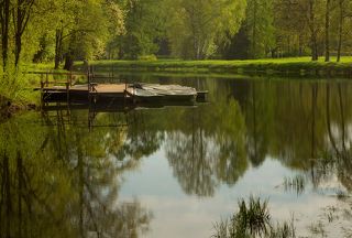 Лодочная станция
 ( Объектив Гелиос 40-2 85мм)