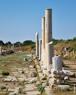 Алея древнего города Сиде