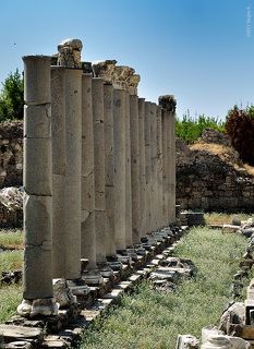 Колонны героев