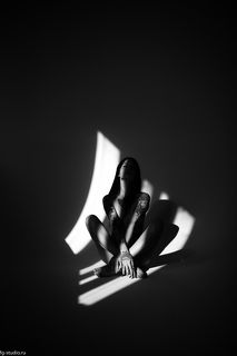 Photographer Victor Vodolazky 
Model Norma Jean 
Studio: fg-studio.ru