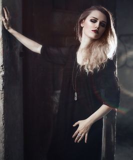 Photographer Victor Vodolazky 
Model Helen Rebrun 
Retaucher Svetlana Vodolazky

https://vk.com/fg_studio_ru