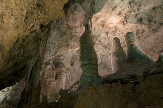 Возраст пещер составляет 250 миллионов лет.