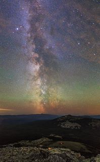 Млечный путь над хр. Нургуш, Урал
Вертикальная панорама из 4 кадров