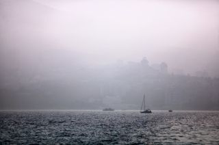 Не часто в Крыму в жару туманы...