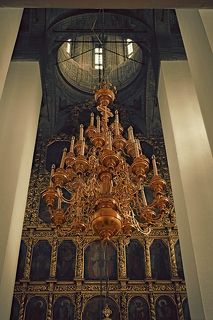 Иконостас Троицкого собора, высота 43м.