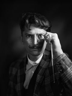 Студия. Свет.
Pentax 6x7, 120 film.
Сканирование на Nikon Super COOLSCAN 9000 ED.