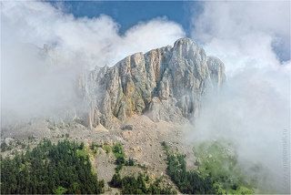 Большой Тхач в облаке