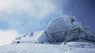 Located on the top, Omu Chalet, Bucegi Mountains is located at the highest altitude in the Carpathians(2505 m), being the highest point dwelling in Romania. Seems to be the first building erected in 1888 by Siebenbürgischer Karpaten Verein(SKV). The inauguration took place on 2 September and the cabin was known as the \