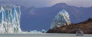 По сравнению с прошлой фотографией катер практически стоял на месте. Просто сменилась точка съемки.