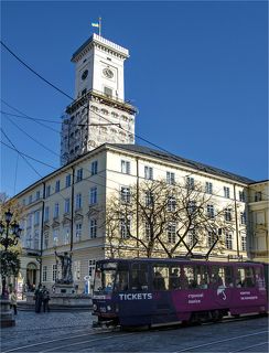 На самом верху башни ратуши смотровая площадка, высота 65м. Великолепный обзор города.