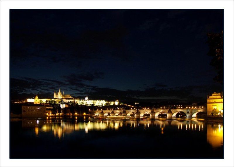 Prague at night (III)photo preview