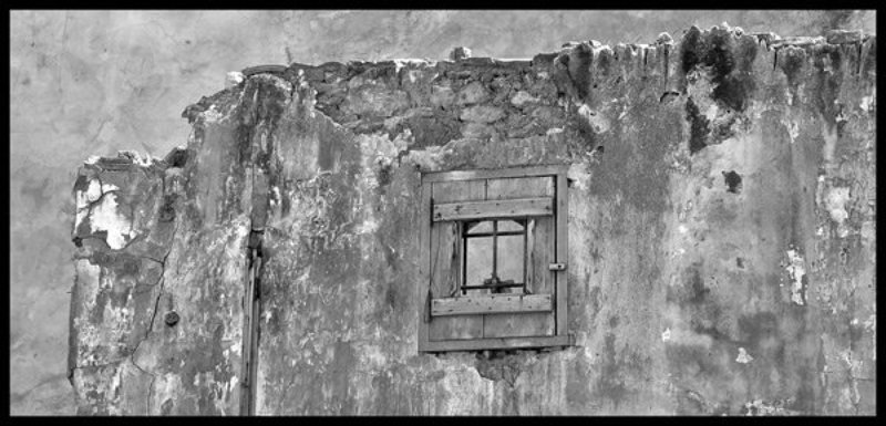 окно, стена, дом, разрушение *другая сторонаphoto preview