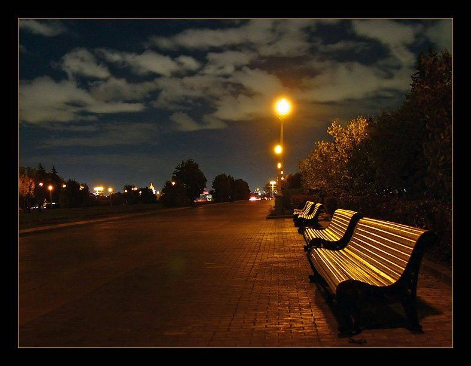 ночь, город, фонари, скамейки, улицы, мостовая, москва, dyadyavasya, Дмитрий Шамин