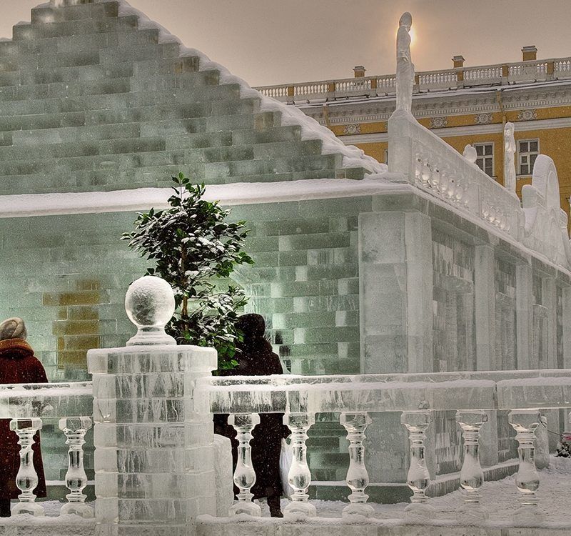 ледяной,дворец Застывшие фигуры.photo preview